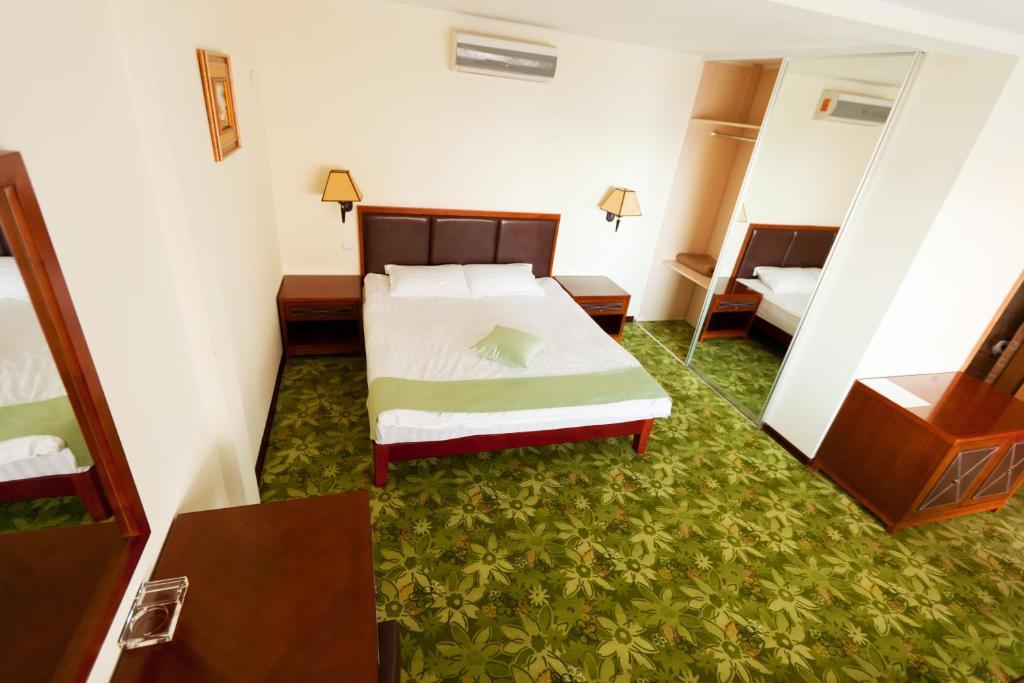 Morelux Boutique Hotel Kapchagay Værelse billede