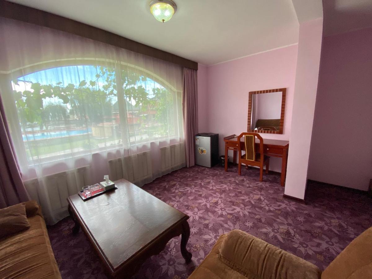 Morelux Boutique Hotel Kapchagay Eksteriør billede