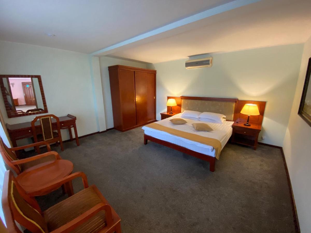 Morelux Boutique Hotel Kapchagay Eksteriør billede