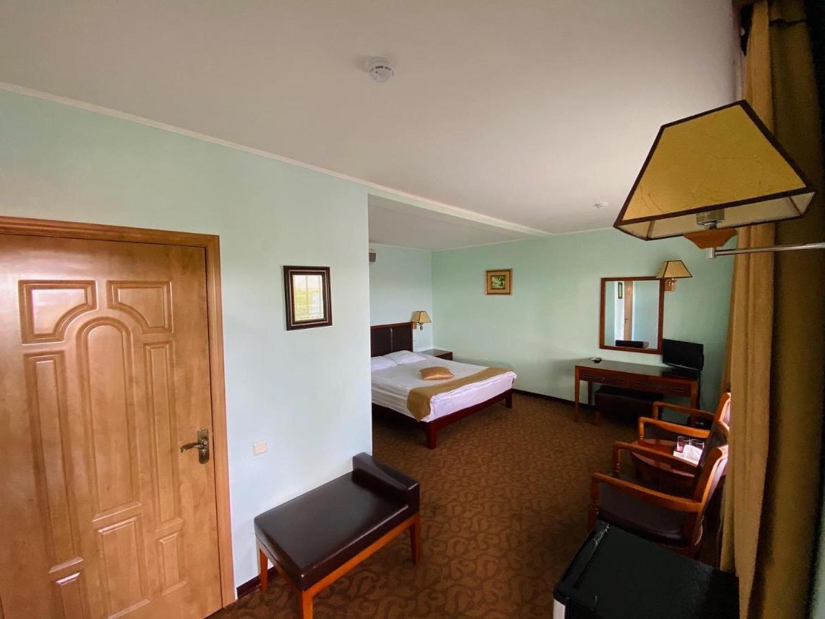 Morelux Boutique Hotel Kapchagay Eksteriør billede