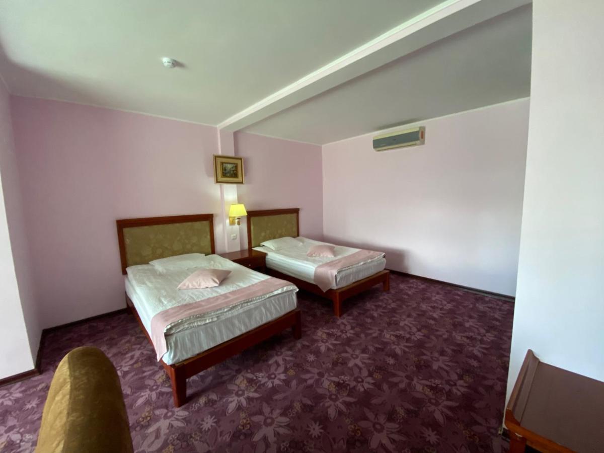 Morelux Boutique Hotel Kapchagay Eksteriør billede
