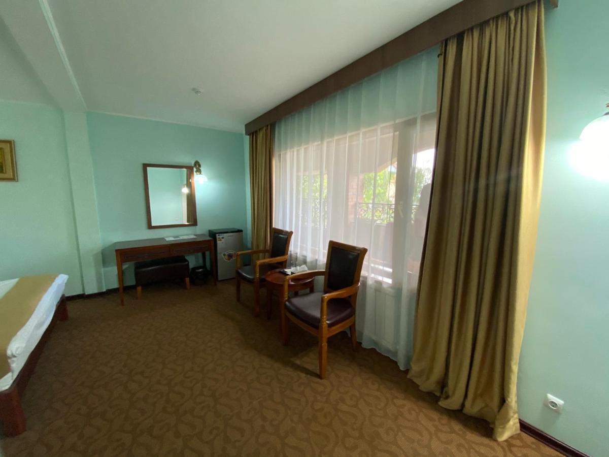 Morelux Boutique Hotel Kapchagay Eksteriør billede