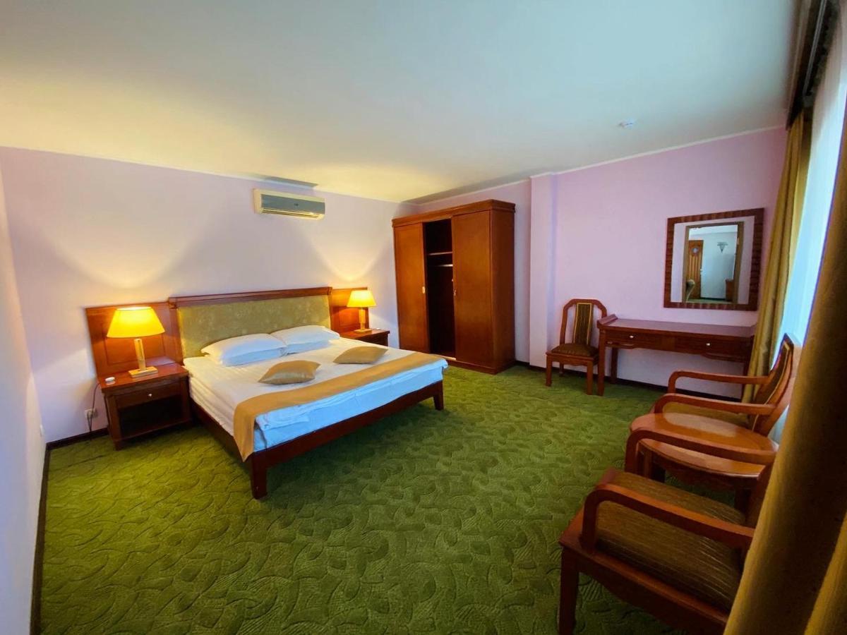 Morelux Boutique Hotel Kapchagay Eksteriør billede